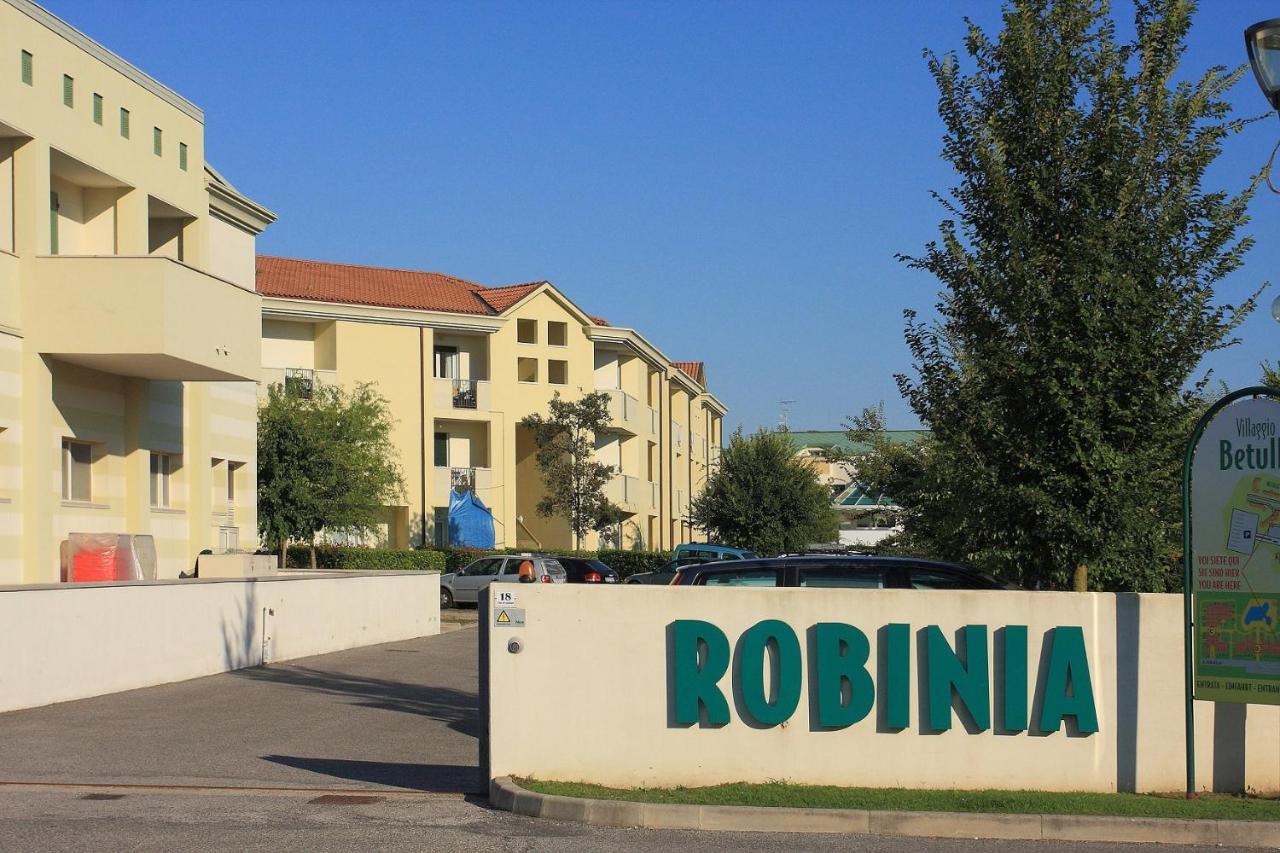 Robinia/Pinetine Lido Altanea Apartment Caorle Exterior foto