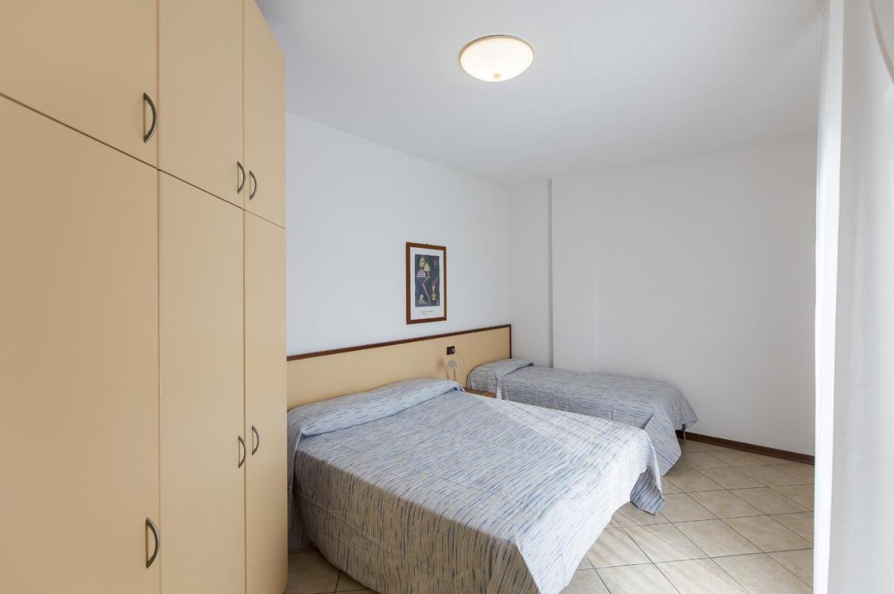 Robinia/Pinetine Lido Altanea Apartment Caorle Exterior foto
