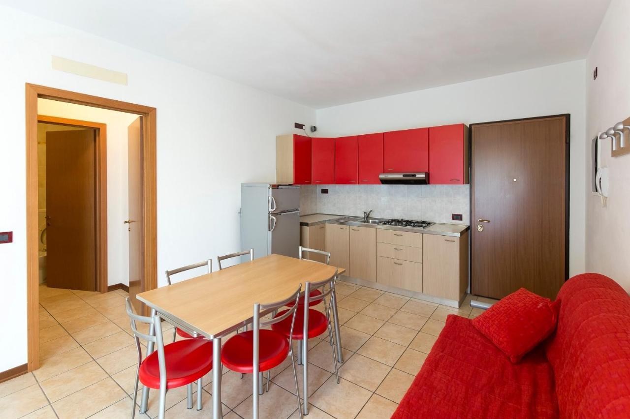 Robinia/Pinetine Lido Altanea Apartment Caorle Exterior foto