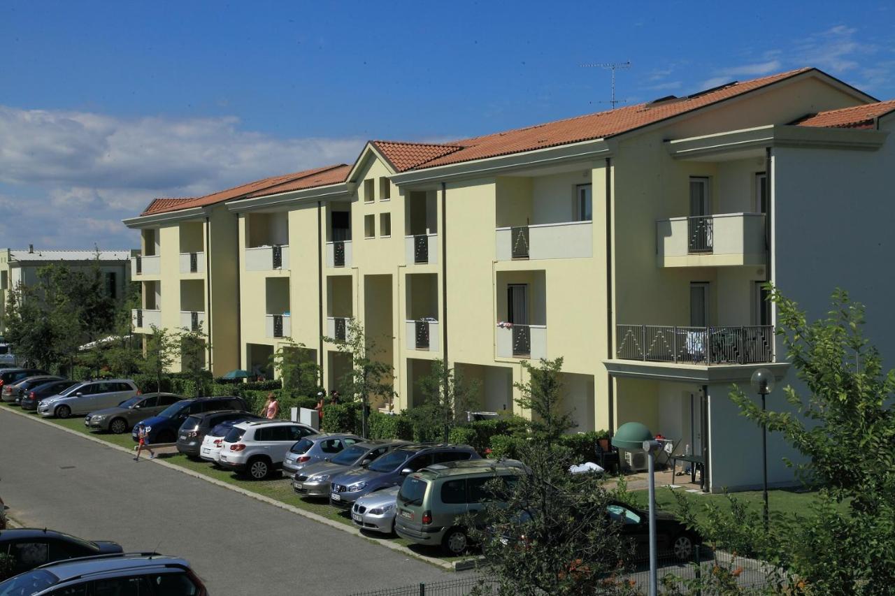 Robinia/Pinetine Lido Altanea Apartment Caorle Exterior foto