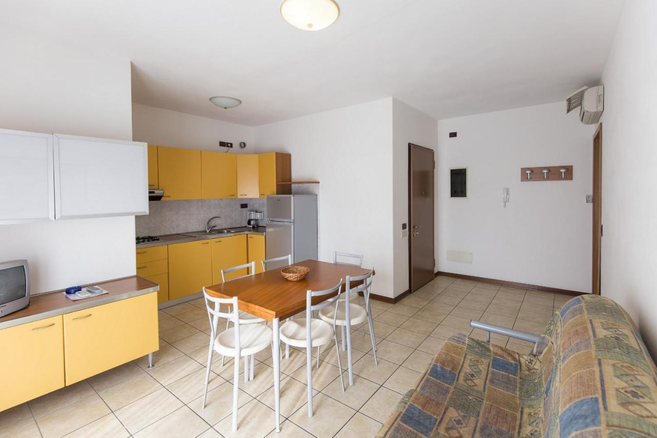 Robinia/Pinetine Lido Altanea Apartment Caorle Exterior foto